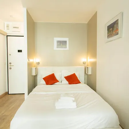 Champs Elysees & Arc De Triomphe Flat Appartamento